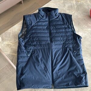 Lululemon Down for It All 700-Fill Vest navy Men m